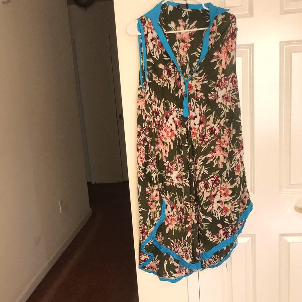 Jackpot Vintage Green and Floral Unique Sundress. Beautiful Blue collar.
